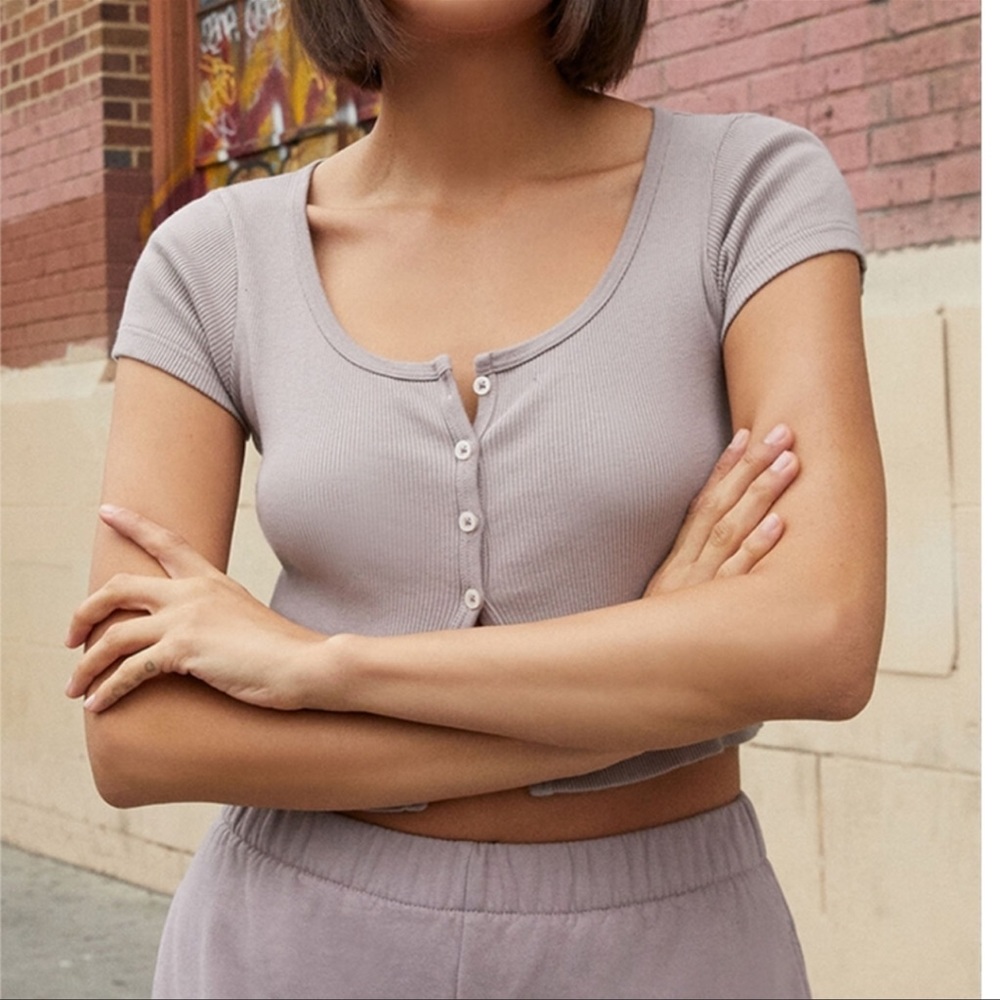 Brandy Melville John Galt Light Purple Cropped Button Top